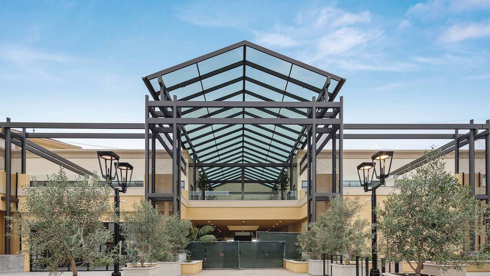 Glass canopy over the Bolsa Row Terrace courtyard